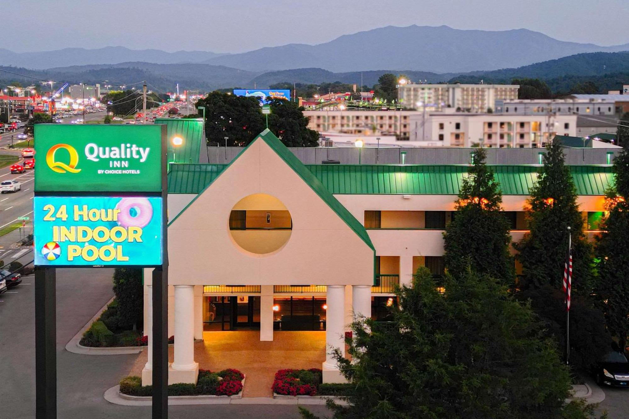Quality Inn Near The Island Pigeon Forge Ngoại thất bức ảnh